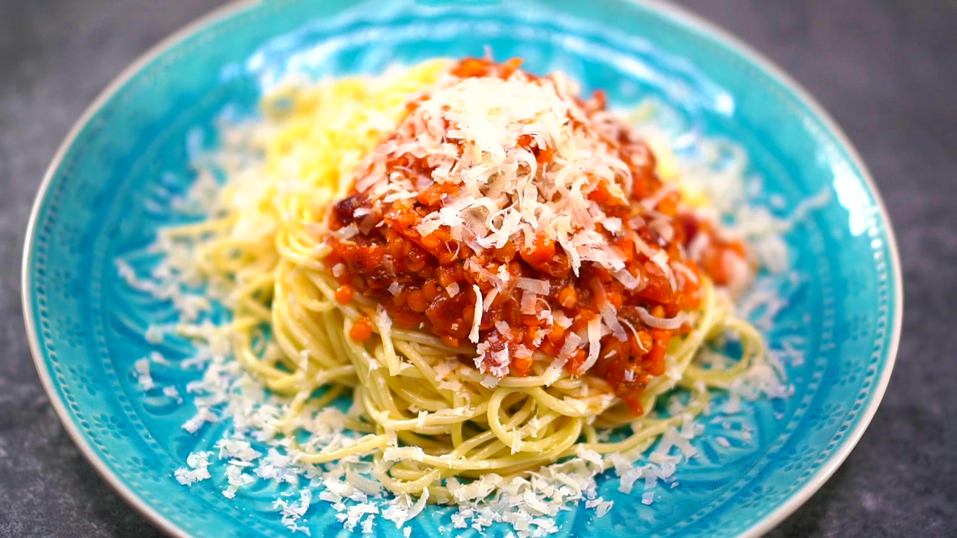 Vörös lencsés spagetti